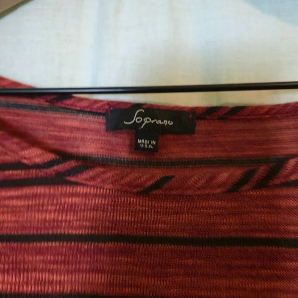 Soprano t-shirt womens Medium Striped pocket red 3/4 sleeve boat neck